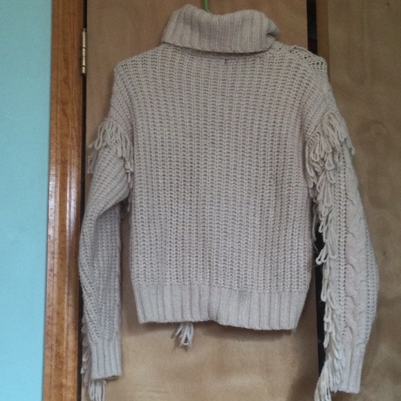 EUC F21 Chunky Knit Fringe Sweater - Picture 2 of 8